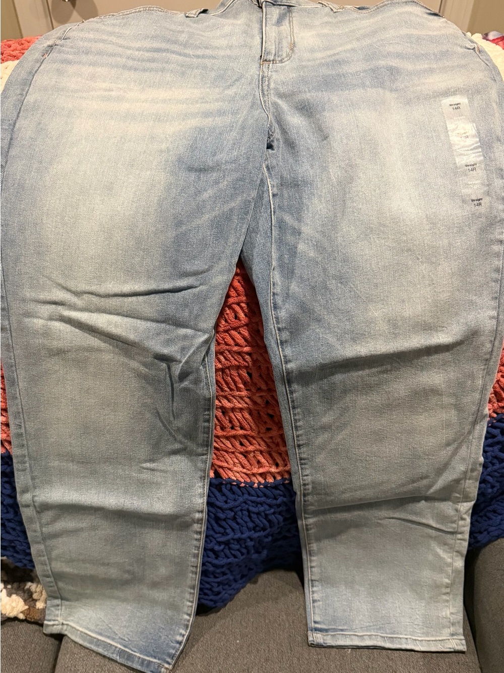 Women's Light Blue Straight Leg Jeans - Modern Everyday Style